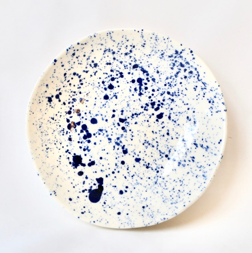 Porcelain breakfast bowl with splatter detail - white