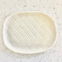 Textured Clay Soap Dish - Criss Cross