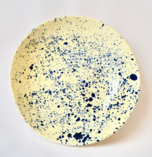 Cornflower yellow porcelain large plate with splatter detail