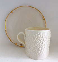 Porcelain textured clay mug